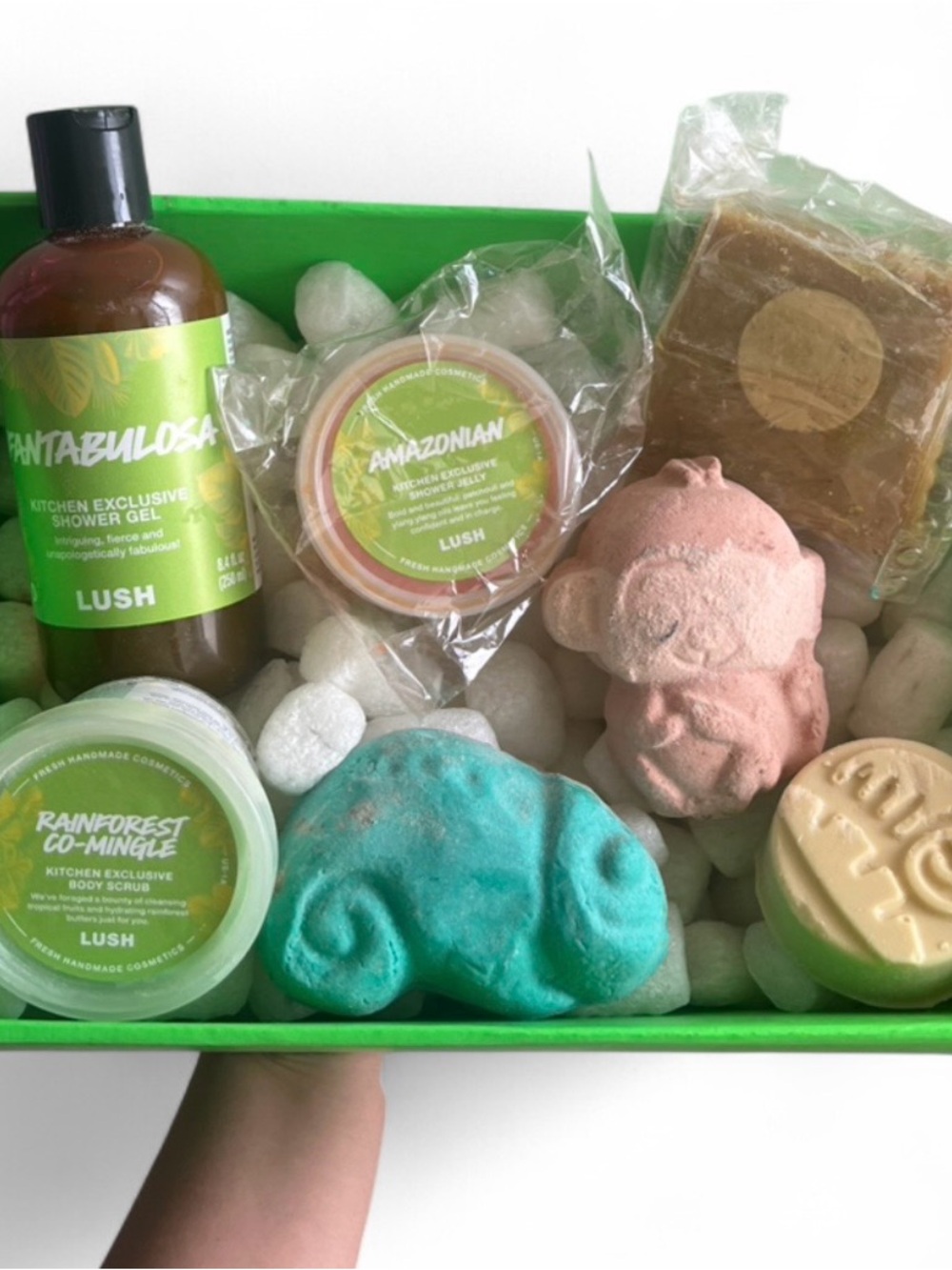 Lush KITCHEN BOX XL APRIL SPRING 2026 NEW